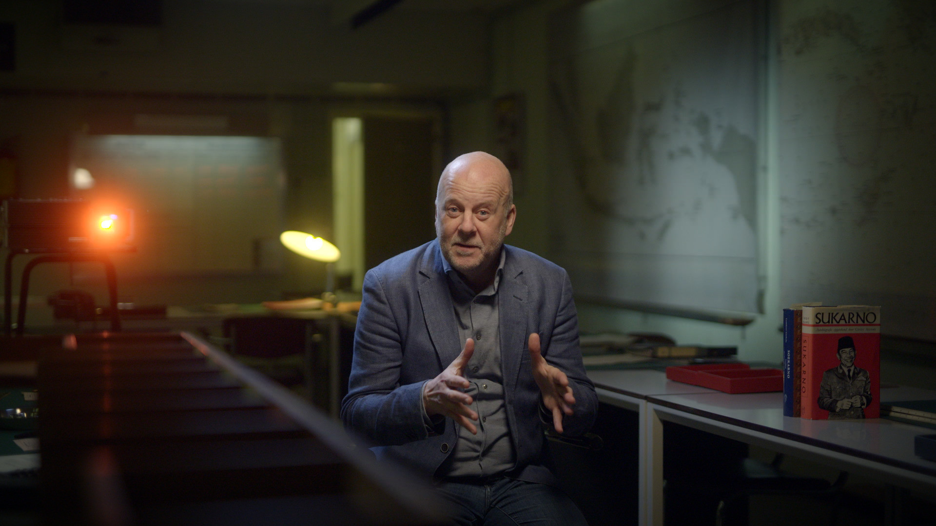 Hoog Spel in de Oost Background