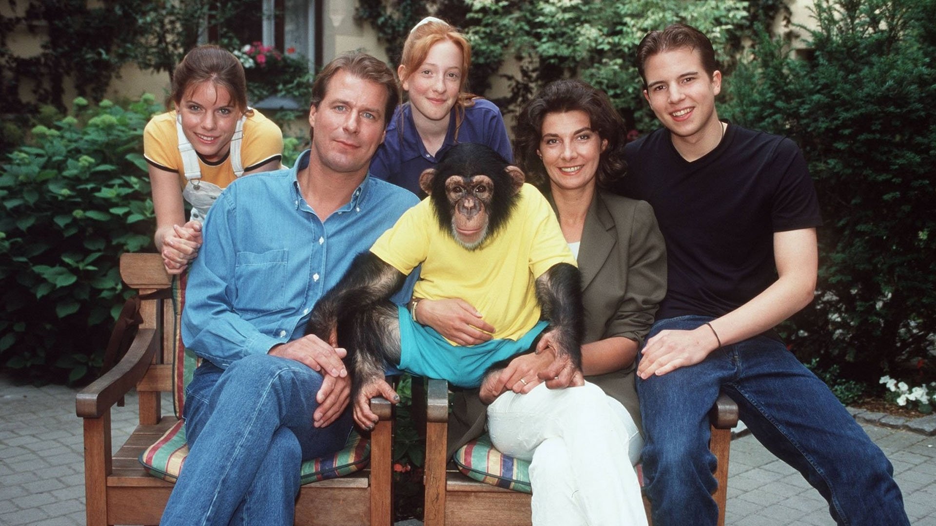 Unser Charly Background