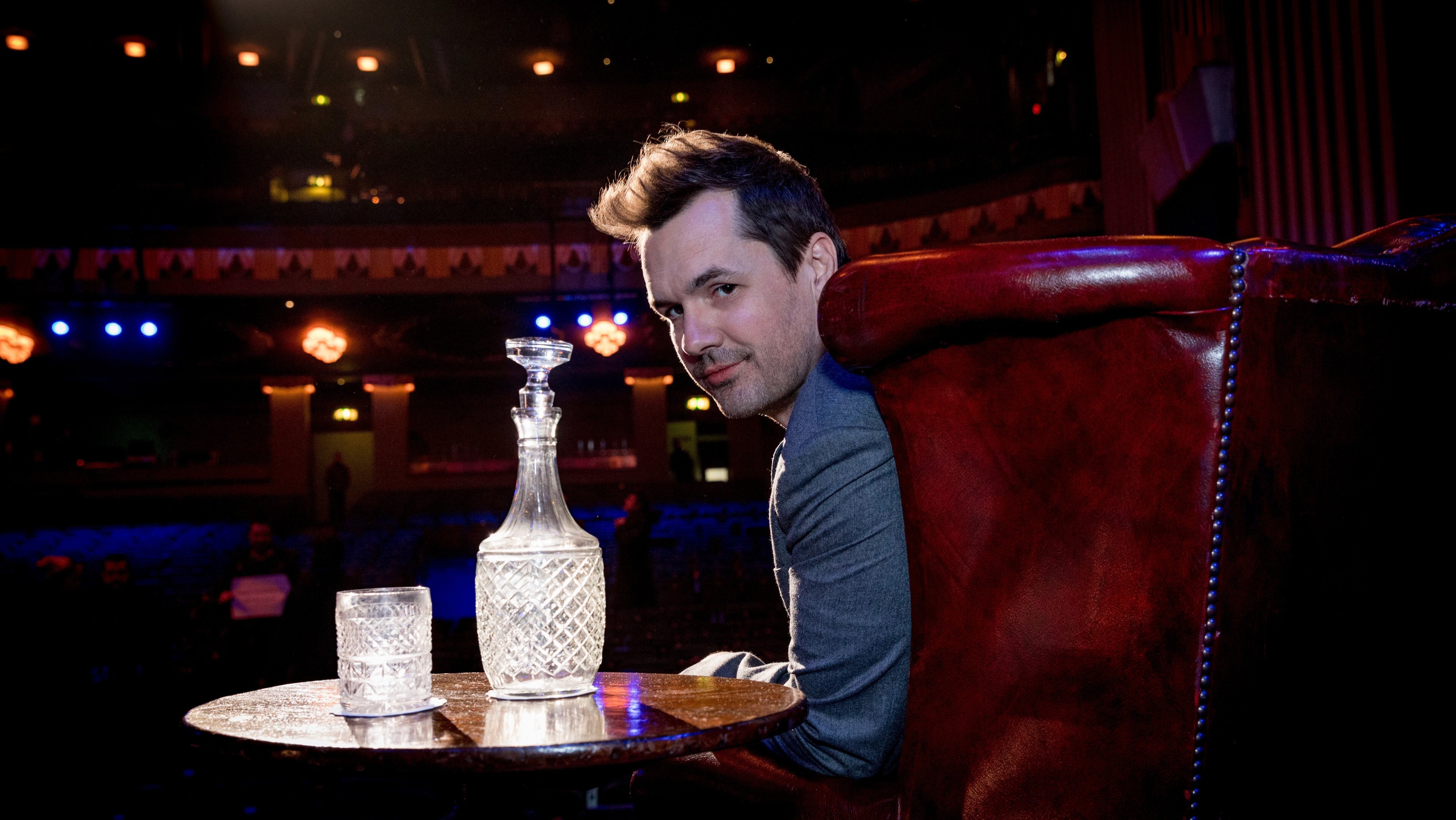 Jim Jefferies: This Is Me Now Background