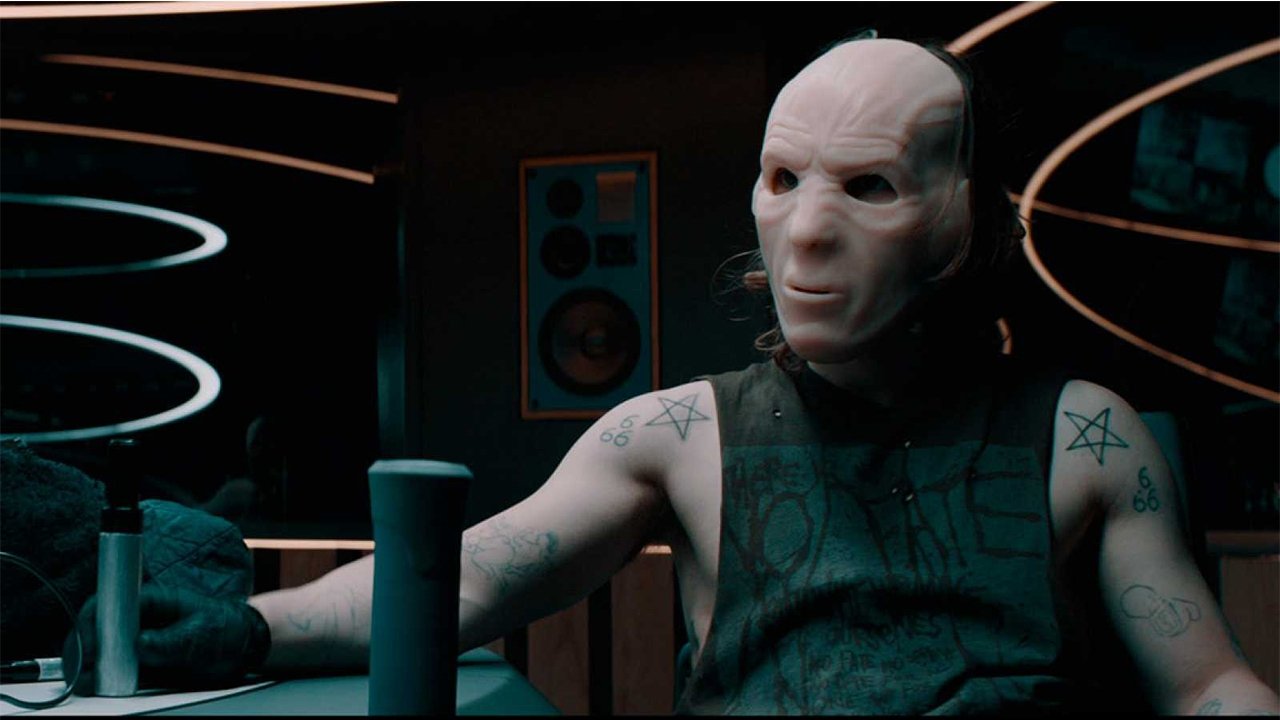 Hostage Radio Background