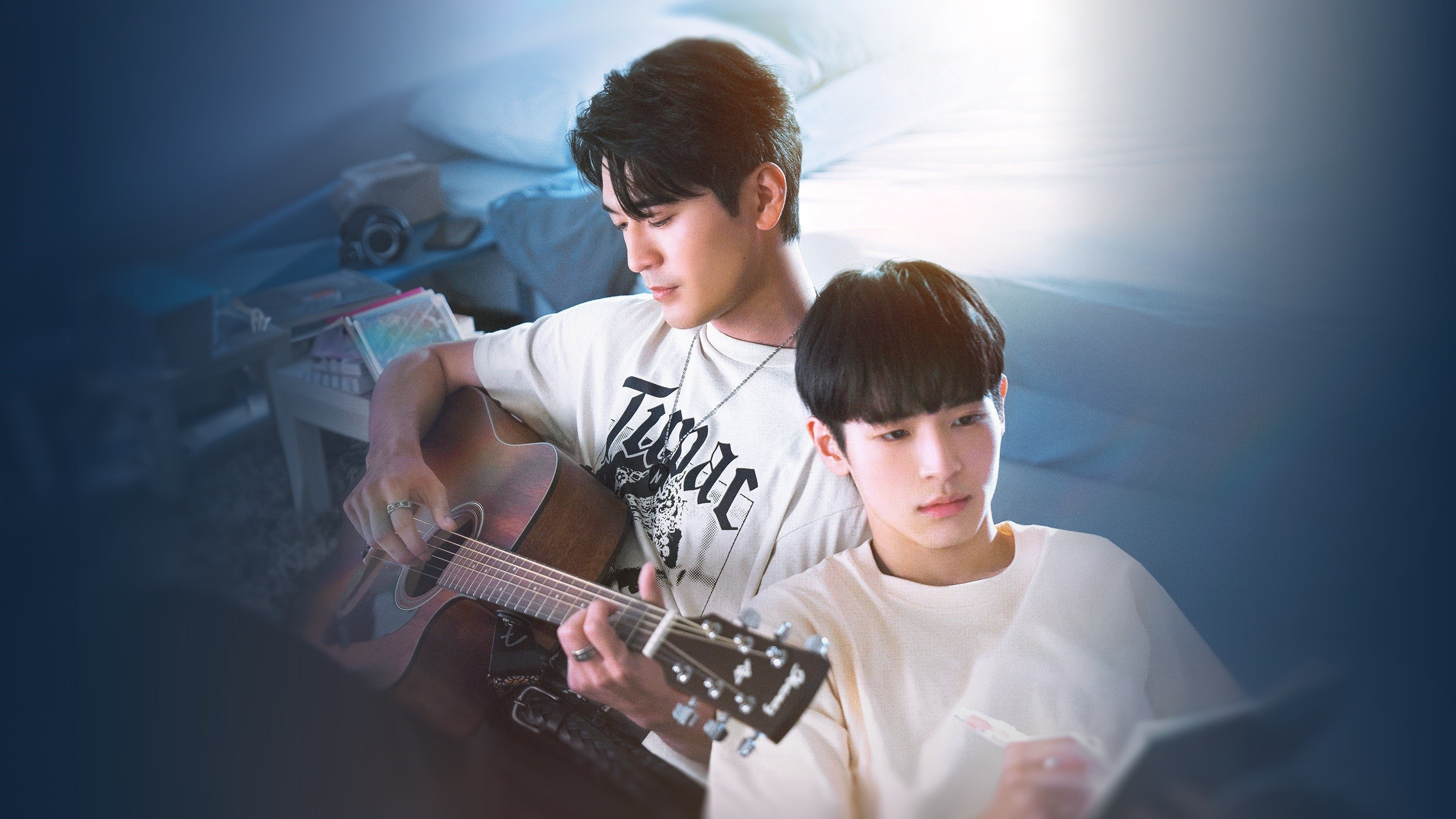 First Note of Love Background