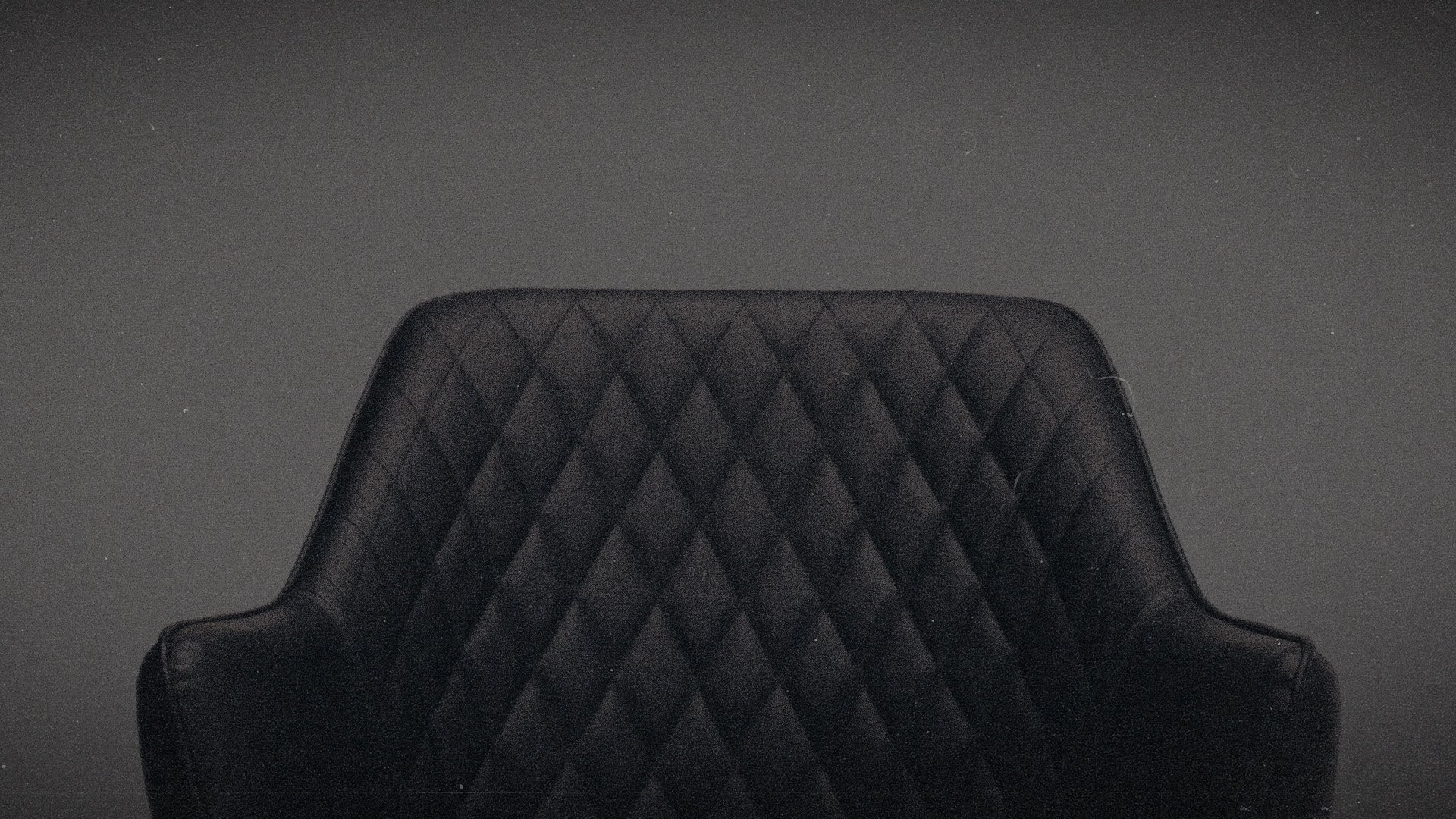 FRAGILE - The story of Nicolò Fagioli Background