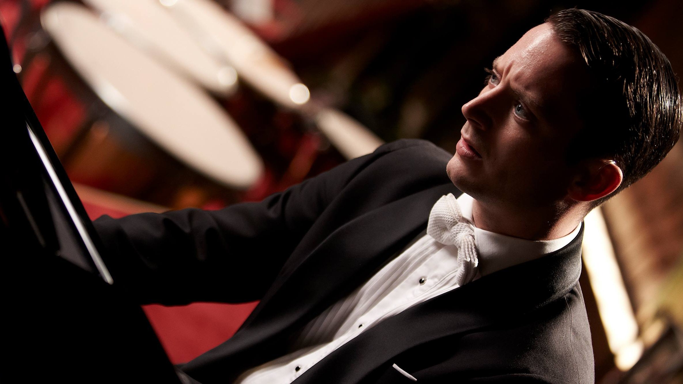Grand Piano Background