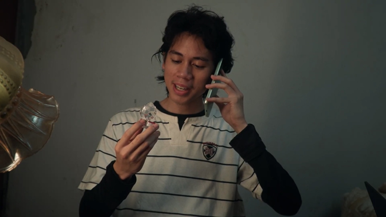 Love In A Pin Background