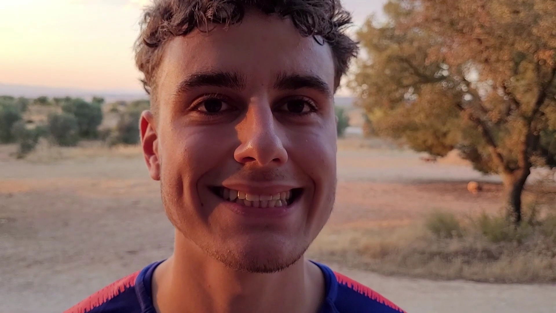 La Isla Maldita II Background