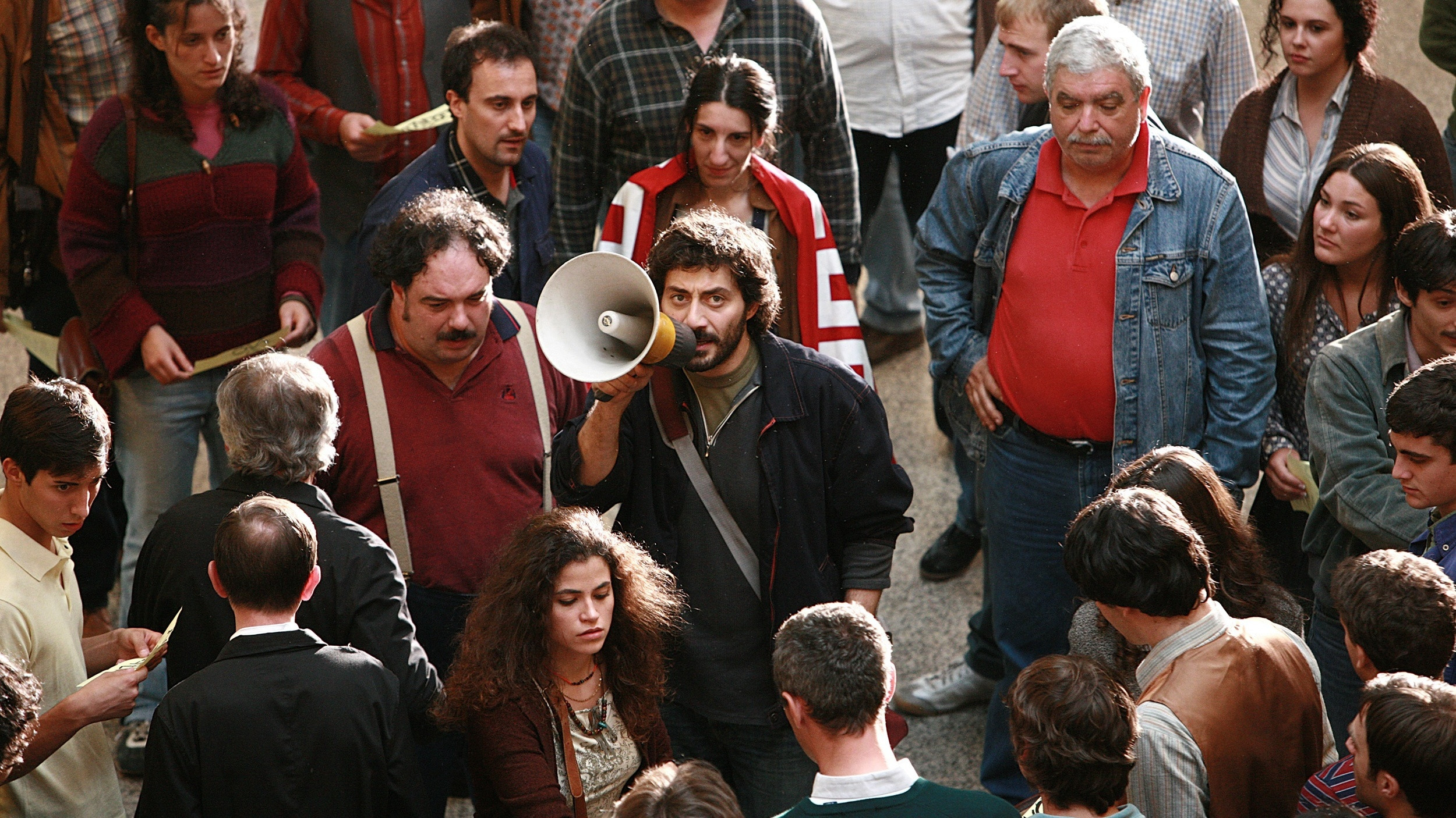 Signorina Effe Background