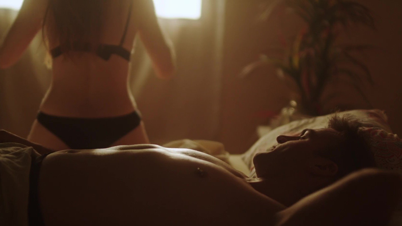 Un Caso Excepcional Background