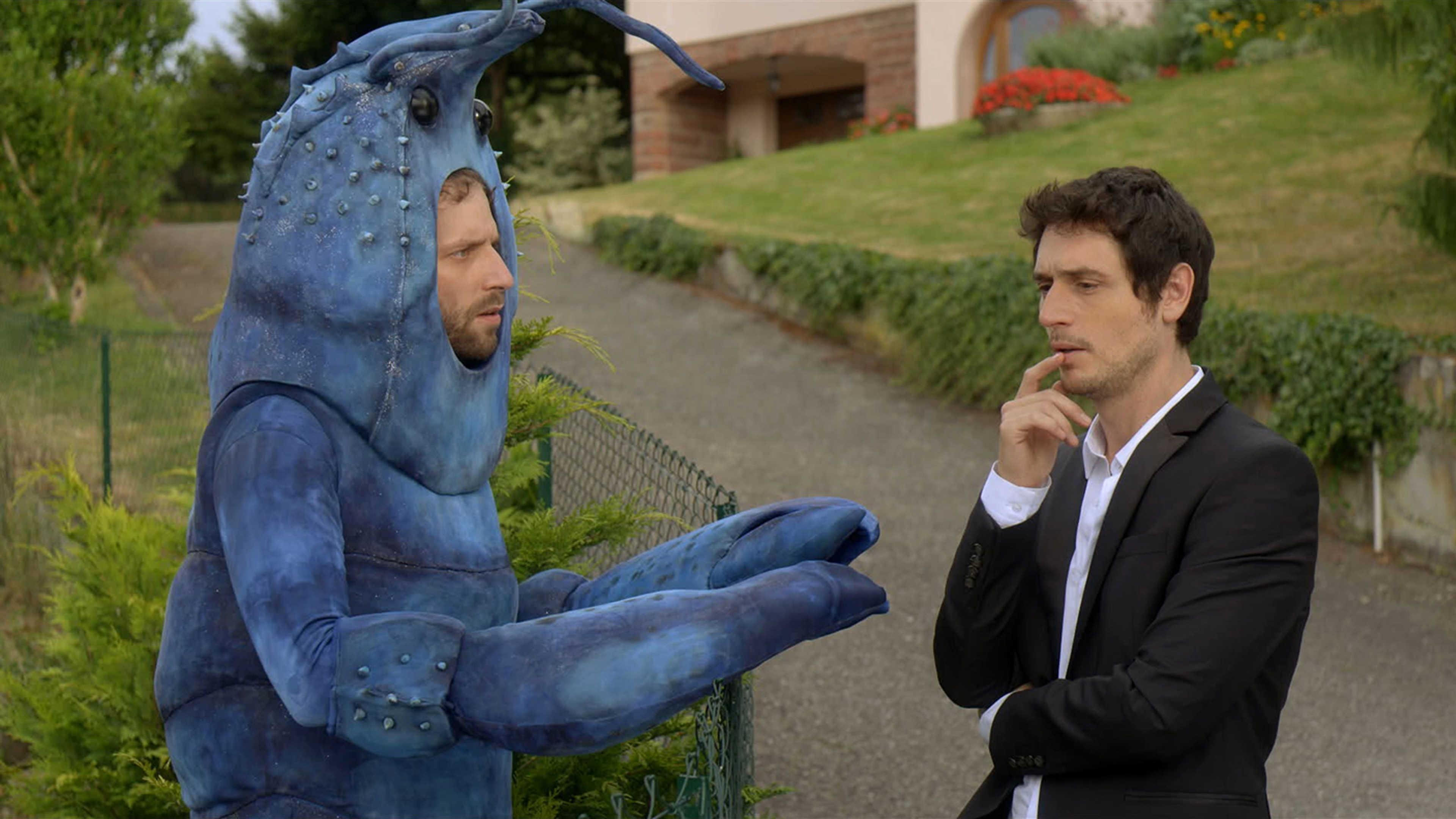 Les Bêtises Background