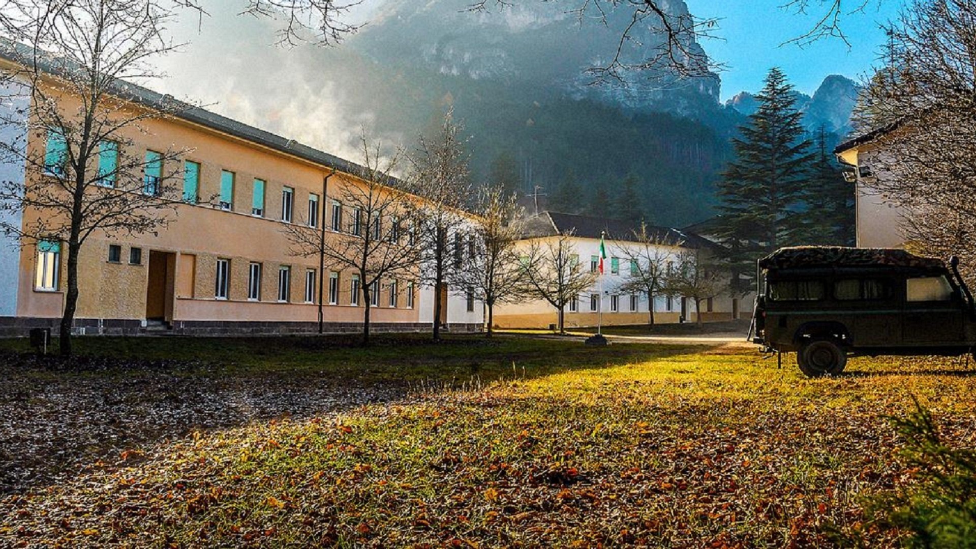 La Caserma Background