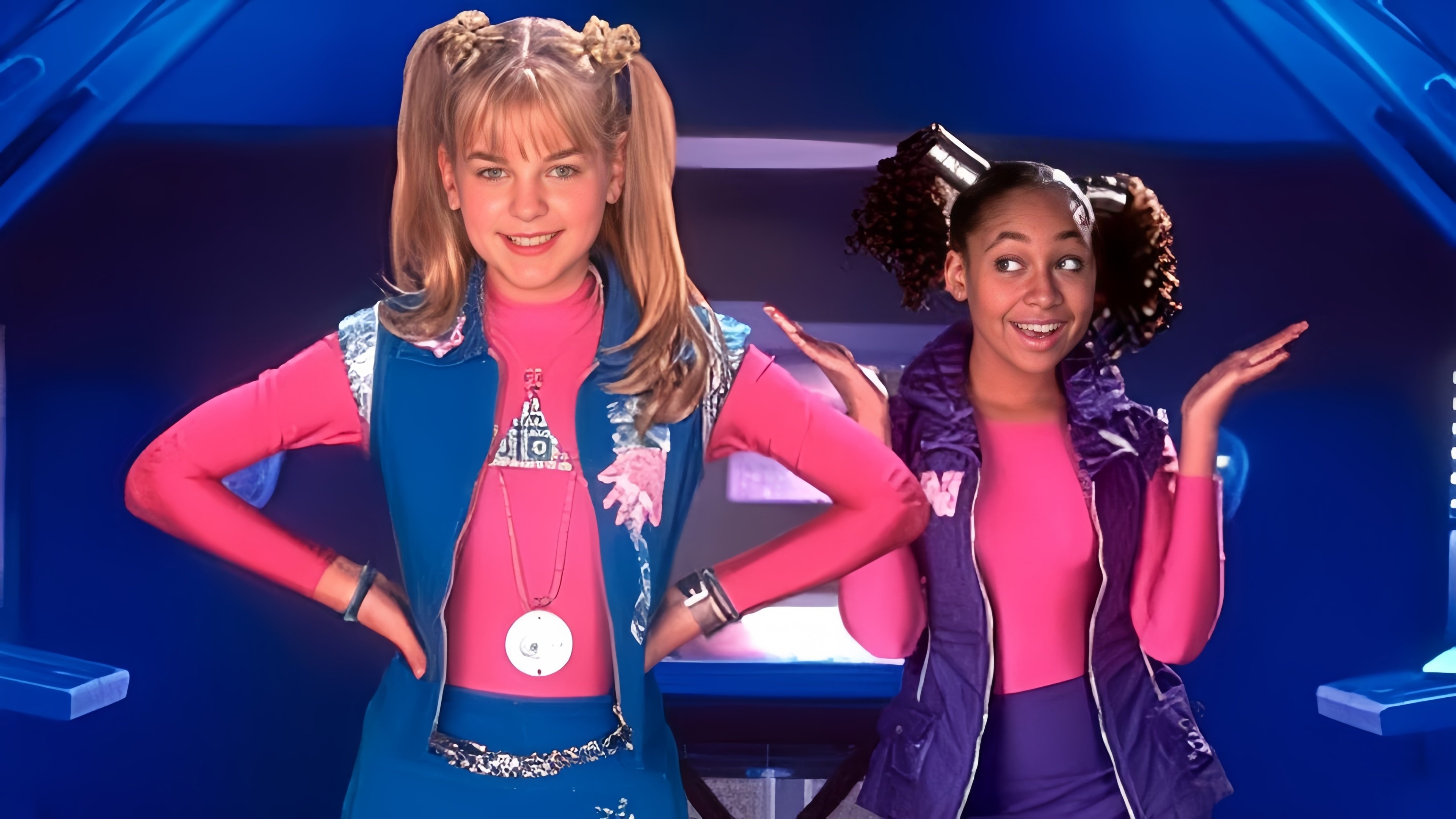 Zenon: Girl of the 21st Century Background