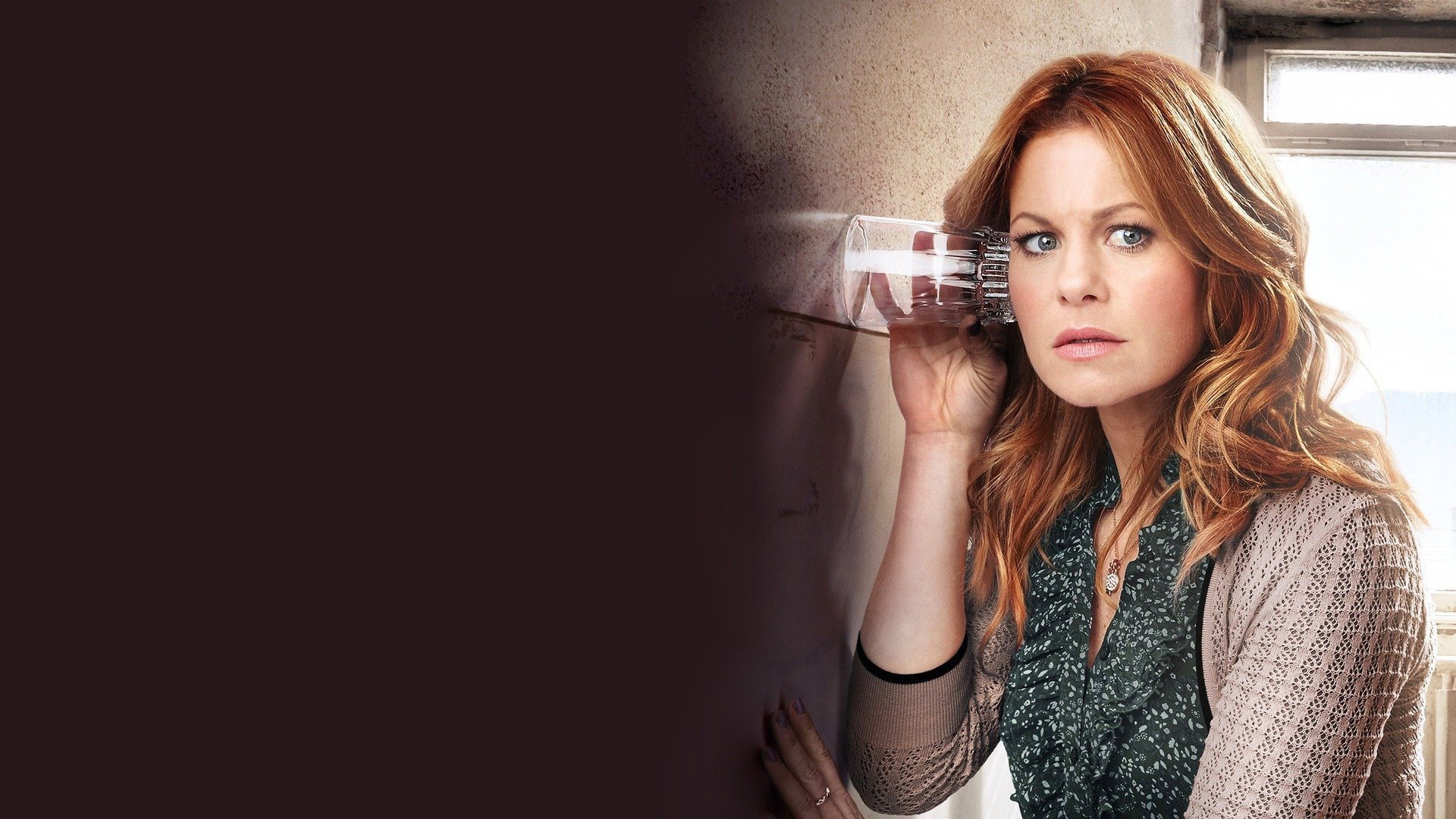 The Julius House: An Aurora Teagarden Mystery Background