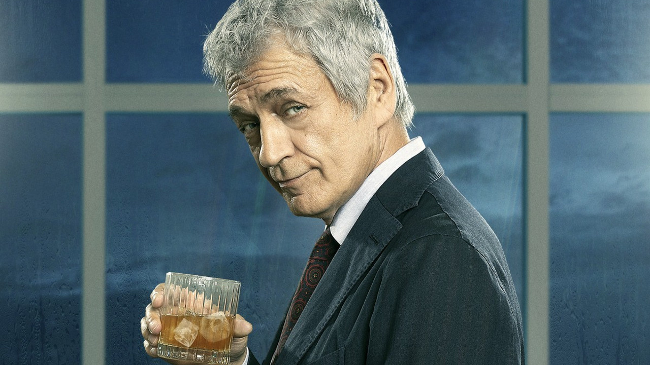 Monterossi - La serie Background