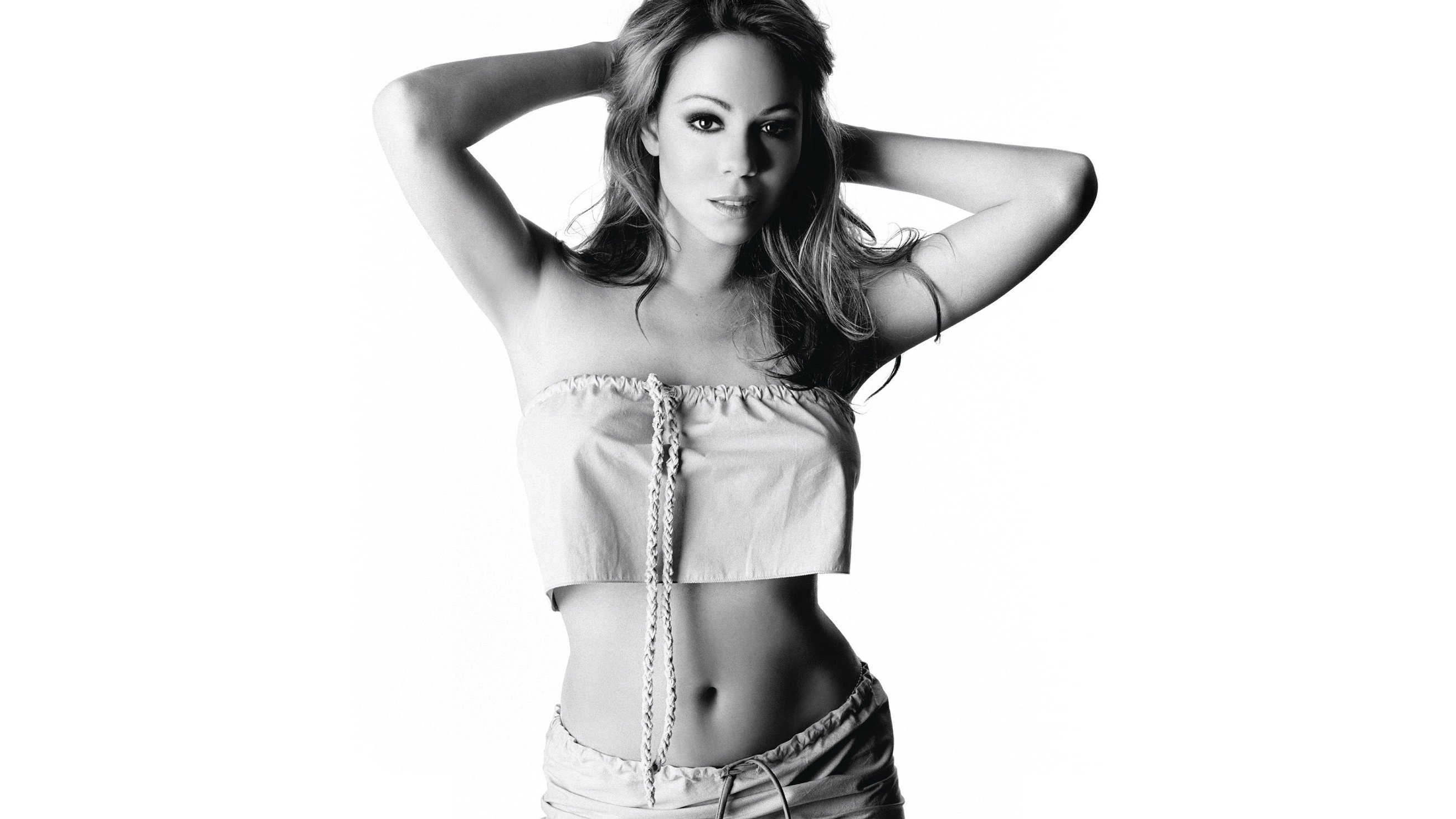 Mariah Carey: Around the World Background