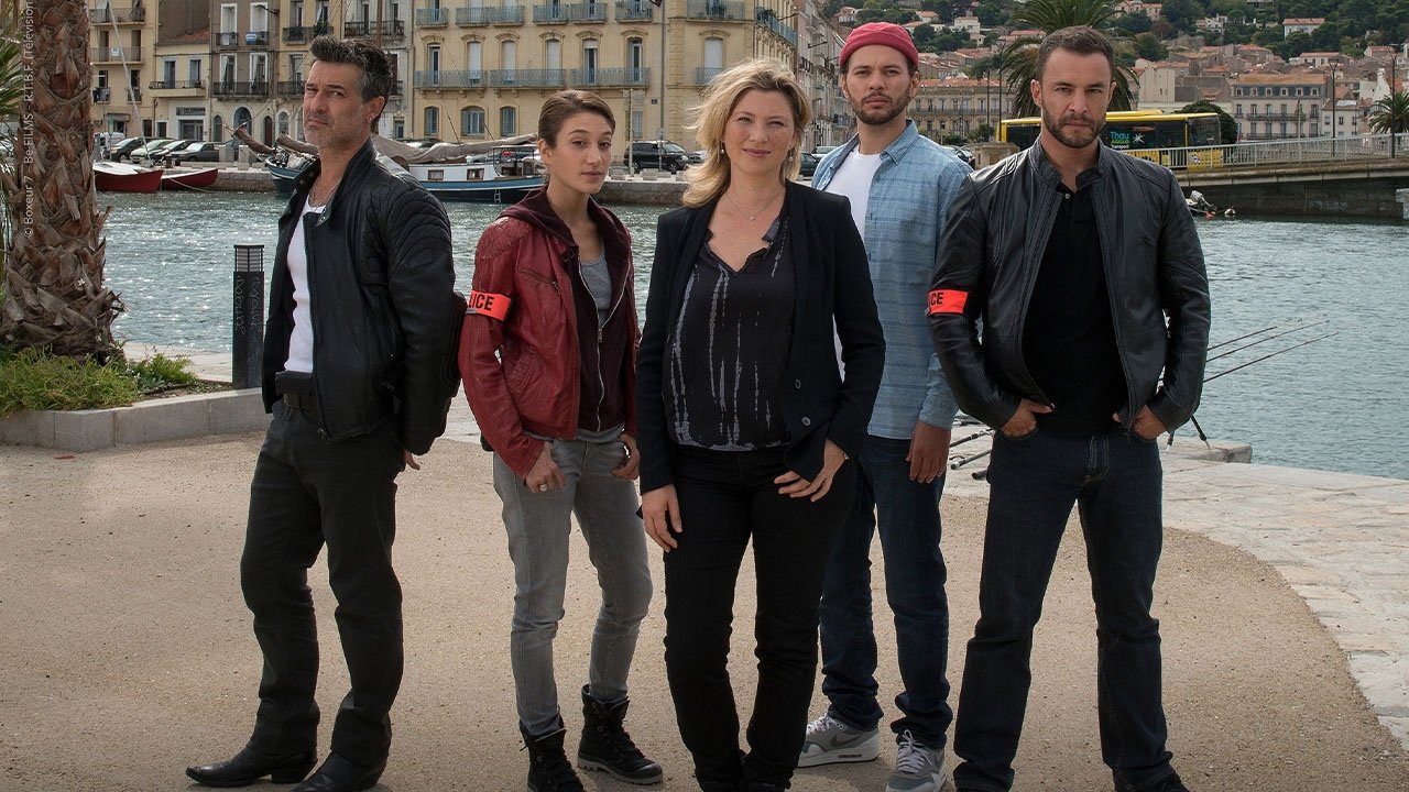 Candice Renoir Background