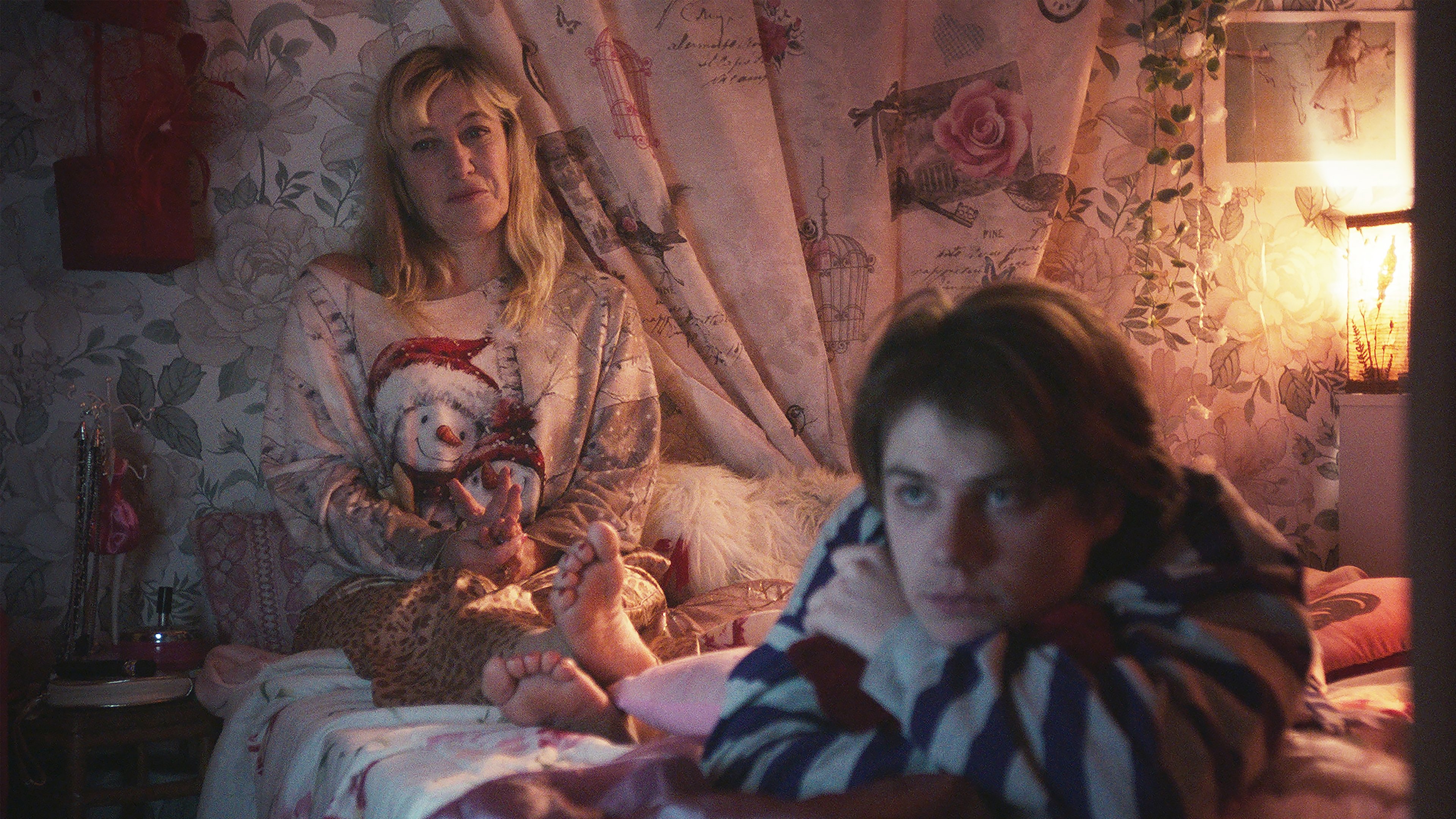 Somewhere in Love Background