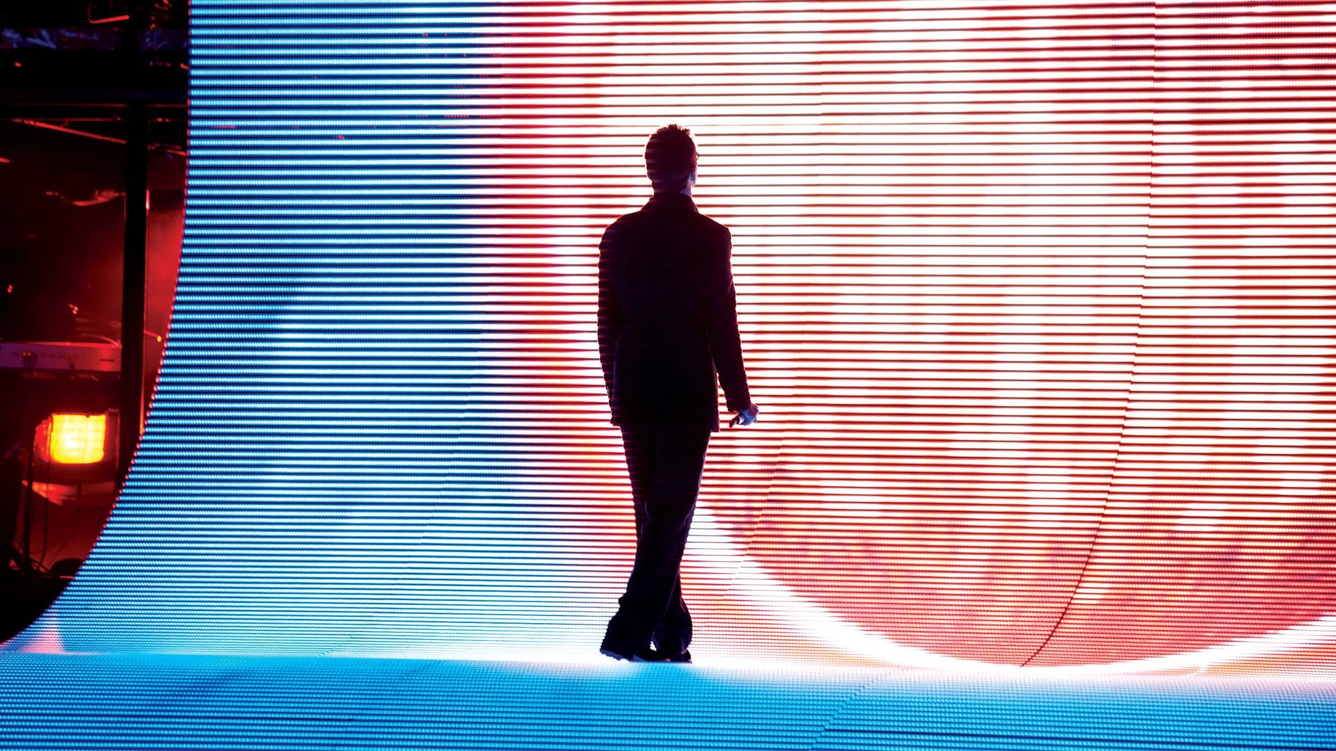 George Michael: Live in London Background