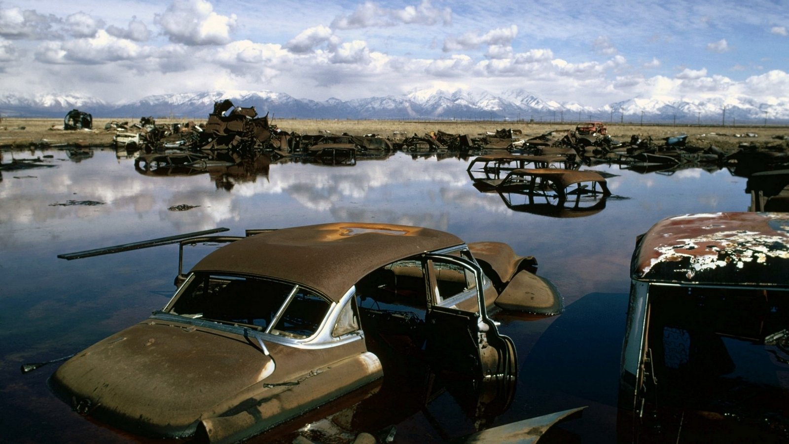 Documerica: Self-Portrait of a Nation on the Brink Background